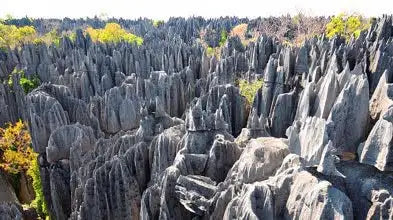 Bekopaka et ses Tsingy de Bemaraha