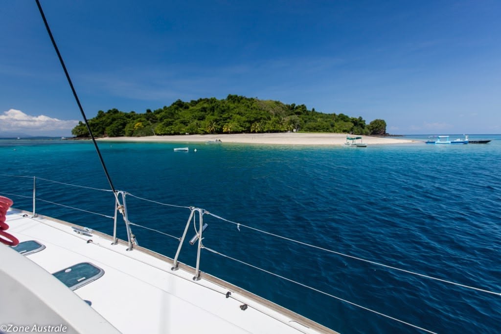 Catamaran cruise and discovery of the island of perfumes